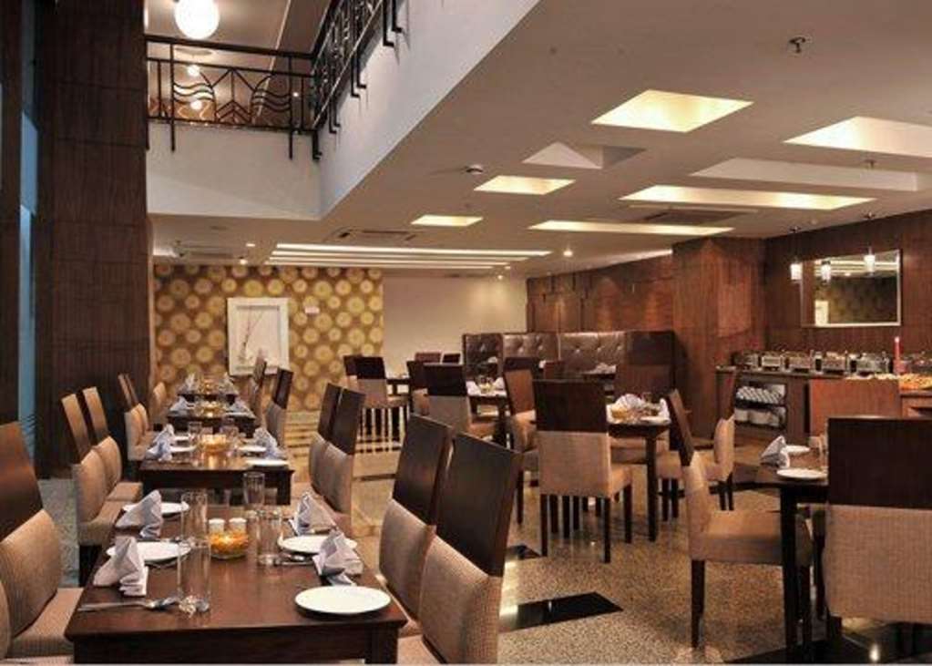 Comfort Inn Tulip Heights Bathinda Restaurant bilde